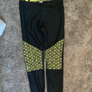 Women’s Under Armour full length leggings